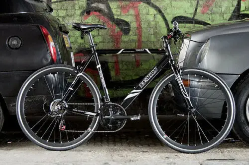 21-Speed Black Hybrid Bike – Stylish, Durable Commuting Solution 1