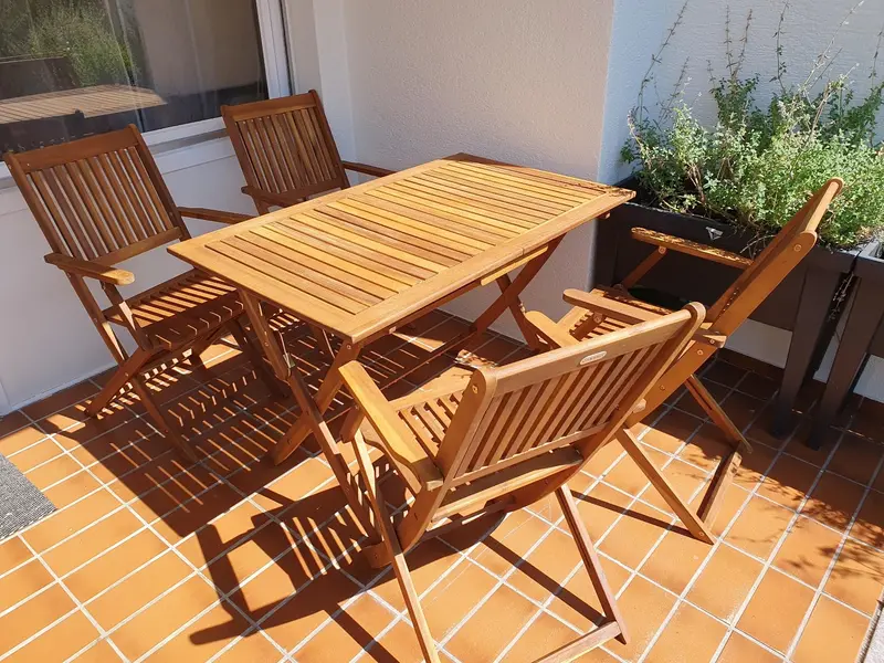 5-Piece Acacia Wood Outdoor Set – Foldable Dining Table And Chairs 1