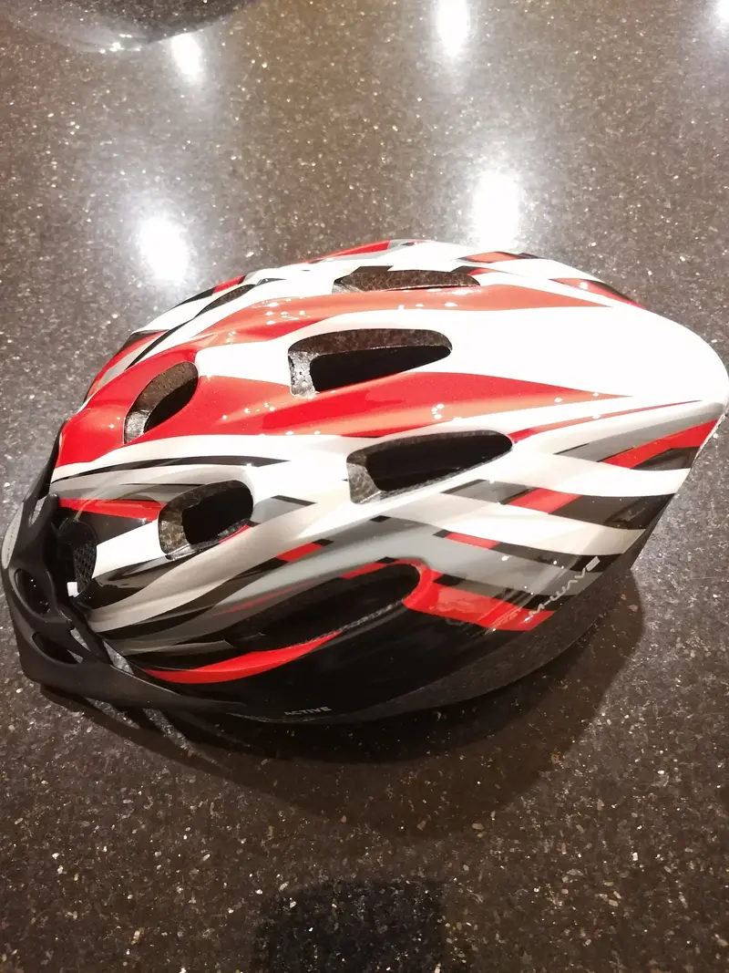 Adult Bike Helmet – Secure Ventilated Design (53–57 Cm), Bold Red Color 1