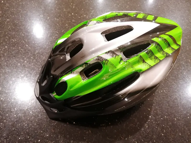 Adult Cycling Helmet – Adjustable Fit (53–57 Cm), Vibrant Green Finish 1