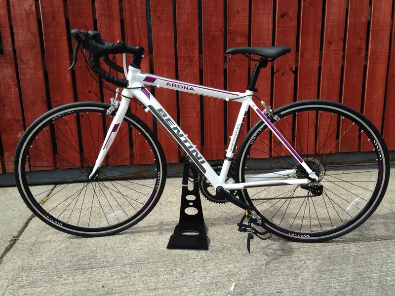 Bentini Arona Women'S Performance Road Bike 1