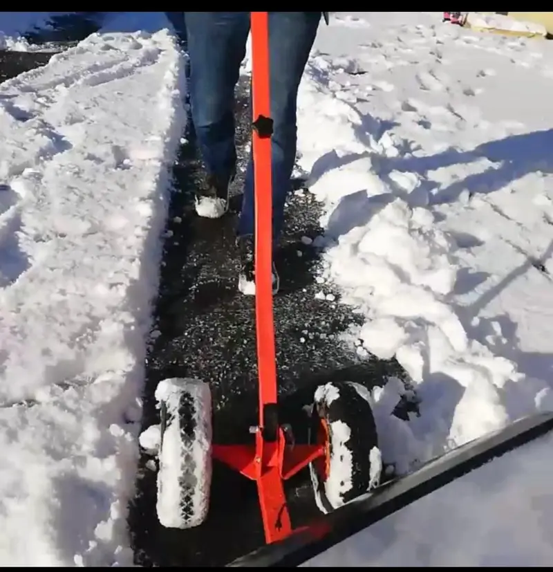 Galvanized Yard Scraper & Snow Plough – Dual-Purpose Heavy-Duty Shovel 1