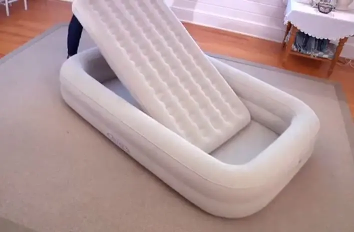 Inflatable Travel Cot For Kids – Lightweight Air Mattress For Toddlers & Sleepovers 1