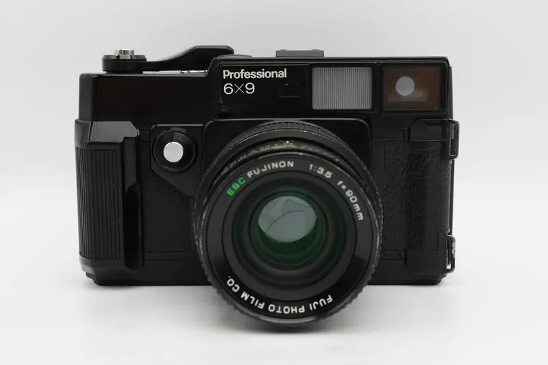 Pre-Owned Fujifilm Gw690 Medium Format Camera – Fair Condition 1